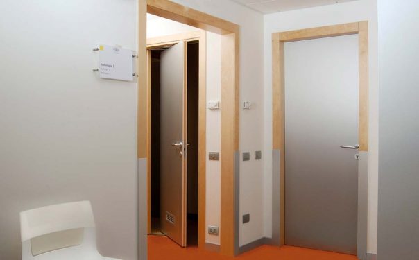 Porta Laminio Plus Flessya: ideale per scuole e ambienti pubblici